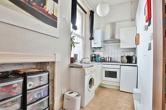 1 Bedroom Flat For Sale In Florence Road, Bournemouth, Dorset, BH5