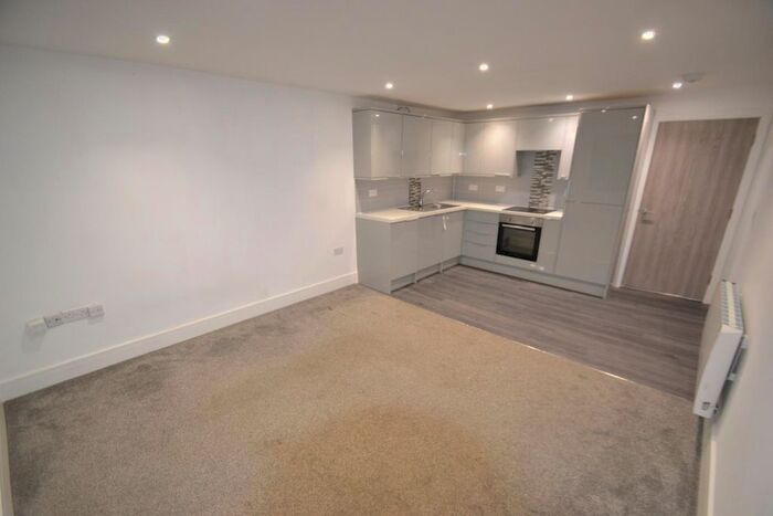 2 Bedroom Flat To Rent In Albert Road, Camberley, GU15
