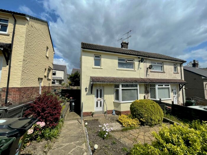 3 Bedroom Property To Rent In Ingrow, Keighley, BD21