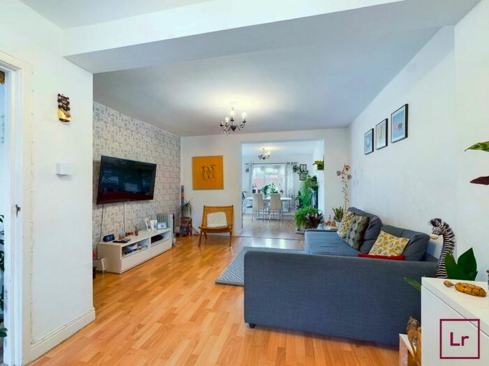 3 Bedroom Property To Rent In Downbarns Road, Ruislip, HA4