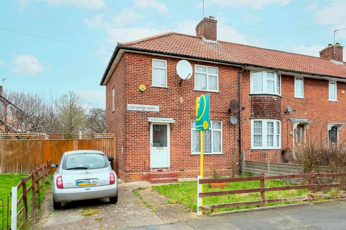 3 Bedroom Semi-Detached House To Rent In Stephenson Road, Ealing, London, W7