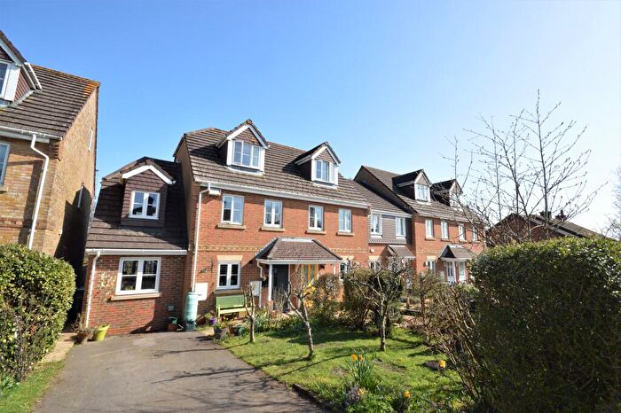 3 Bedroom Terraced House To Rent In Weycombe Road, Haslemere, Surrey, GU27