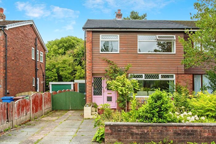 3 Bedroom Semi-Detached House For Sale In Watkin Road, Clayton-Le-Woods, Chorley, Lancashire, PR6