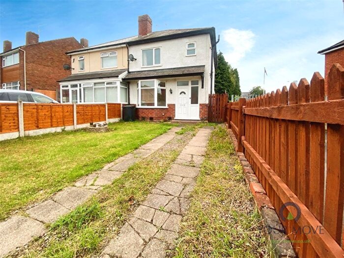 3 Bedroom Semi-Detached House For Sale In Banners Lane, Halesowen, West Midlands, B63