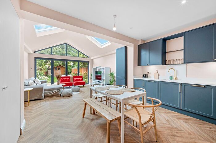 2 Bedroom Property To Rent In Victory Road, London, SW19