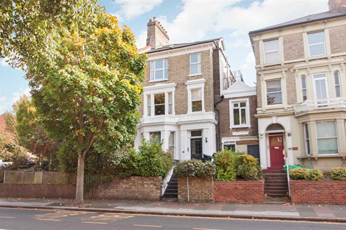 2 Bedroom Flat To Rent In Horn Lane, London, W3