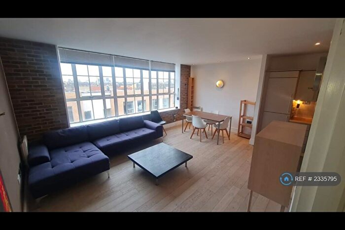 3 Bedroom Flat To Rent In South City Court, London, SE15