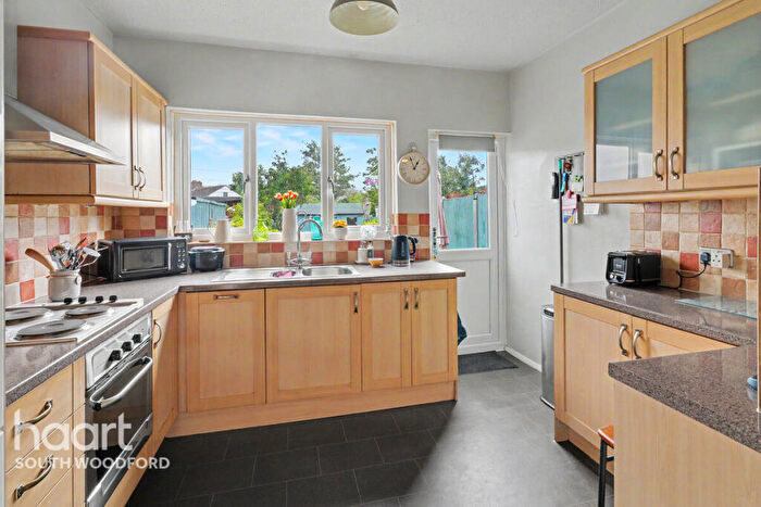 3 Bedroom Terraced House For Sale In Winchester Road, London, E4