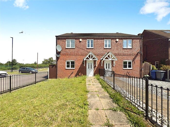 4 Bedroom Semi-Detached House To Rent In Poplar Way, Auckley, Doncaster, South Yorkshire, DN9