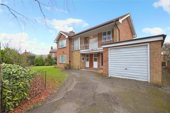 3 Bedroom Terraced House To Rent In Priory Road, Luton, LU5