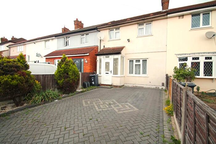 3 Bedroom Terraced House To Rent In Greenwood Gardens, Ilford, London, IG6