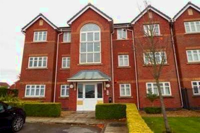 2 Bedroom Flat To Rent In Rollesby Gardens, WA9