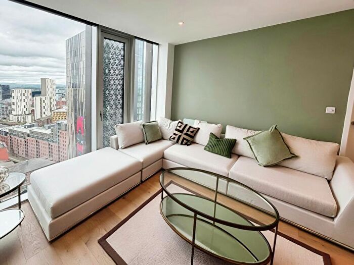 2 Bedroom Apartment To Rent In Viadux, Manchester, M1