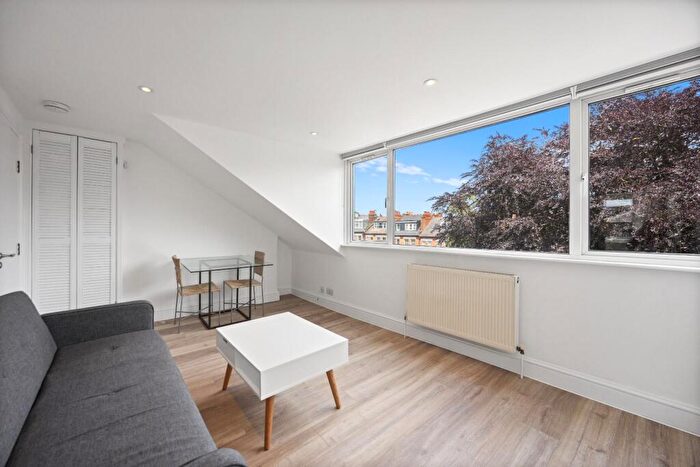 1 Bedroom Flat To Rent In Primrose Gardens, London, NW3