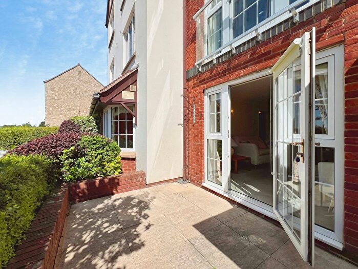 1 Bedroom Flat For Sale In Pegasus Court (Broadway), Broadway, WR12