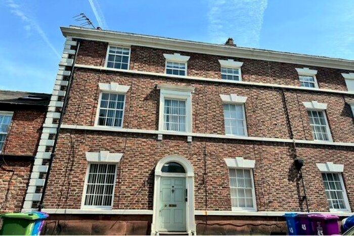 2 Bedroom Property To Rent In Woolton Street, Liverpool, L25
