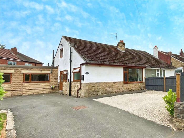 2 Bedroom Bungalow For Sale In Shill Bank Lane, Mirfield, West Yorkshire, WF14