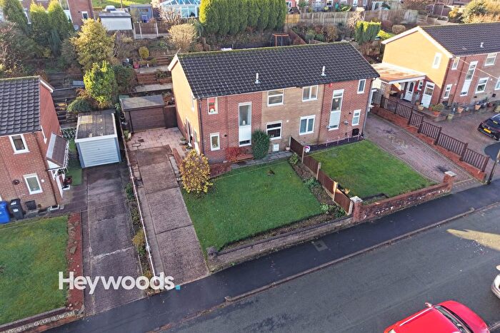 3 Bedroom Semi-Detached House For Sale In Ridgway Place, Wolstanton, Newcastle-Under-Lyme, Staffordshire, ST5