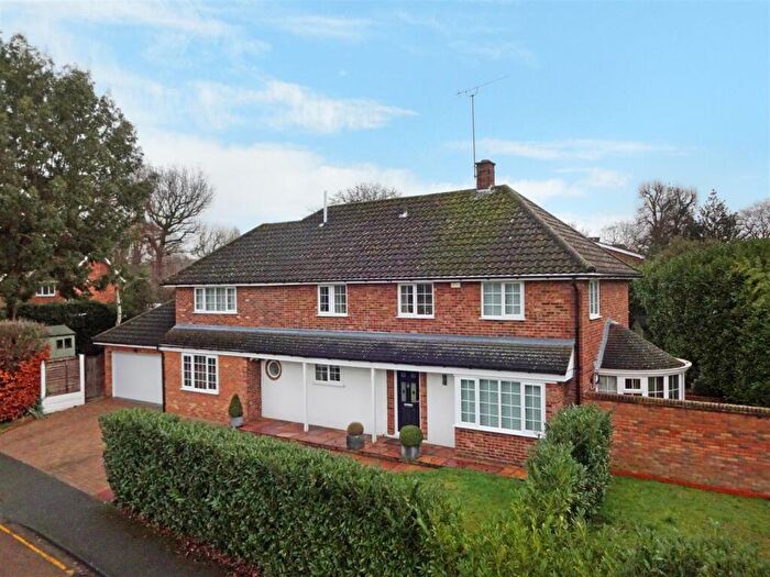 4 Bedroom Detached House For Sale In Great Oaks, Hutton, Brentwood, CM13
