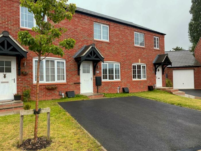 2 Bedroom Town House To Rent In Clover Lane, Ashby, LE65