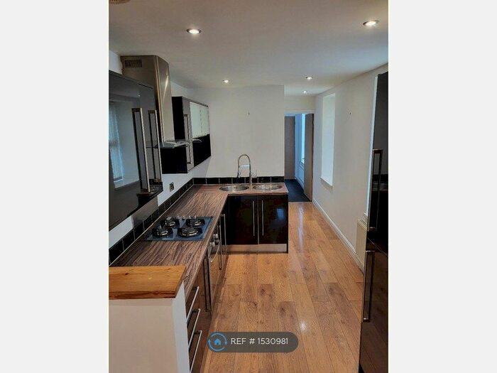 1 Bedroom Maisonette To Rent In Racecommon Road, Barnsley, S70