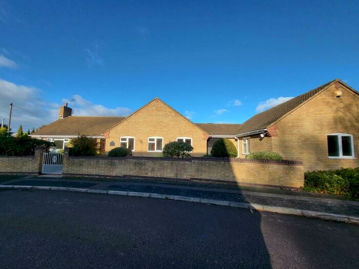 1 Bedroom Detached Bungalow To Rent In Downlands, Royston, SG8