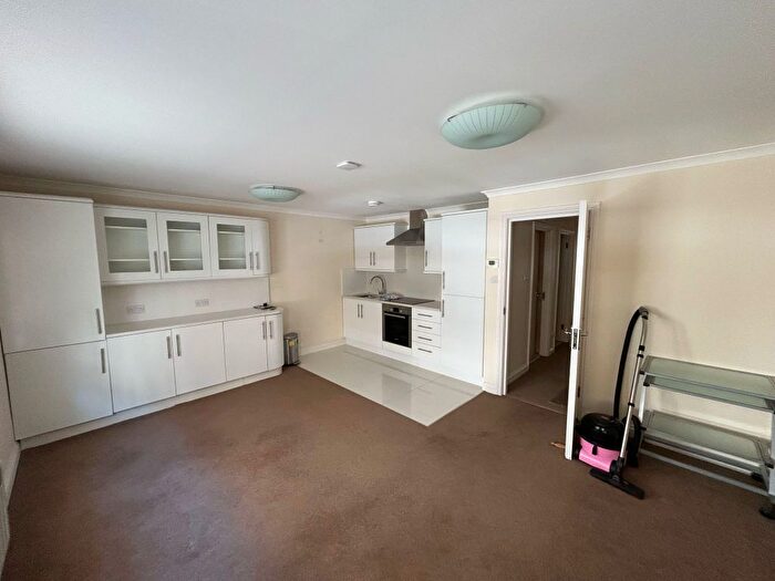 3 Bedroom Flat To Rent In Belgrave Mews North, London, SW1X