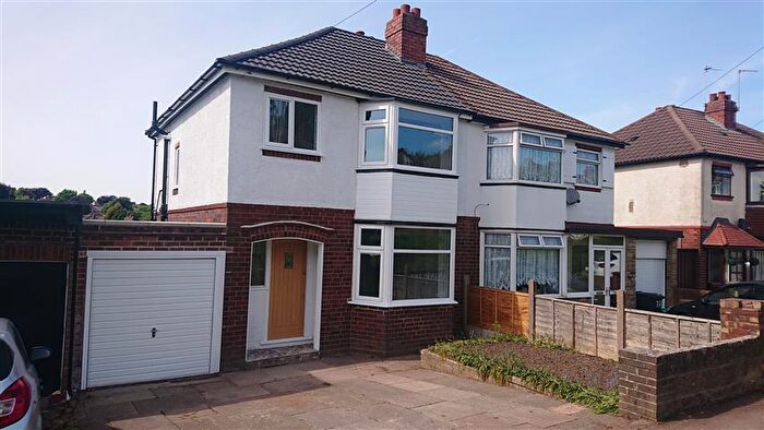 3 Bedroom House To Rent In Eve Lane, Upper Gornal, DY1