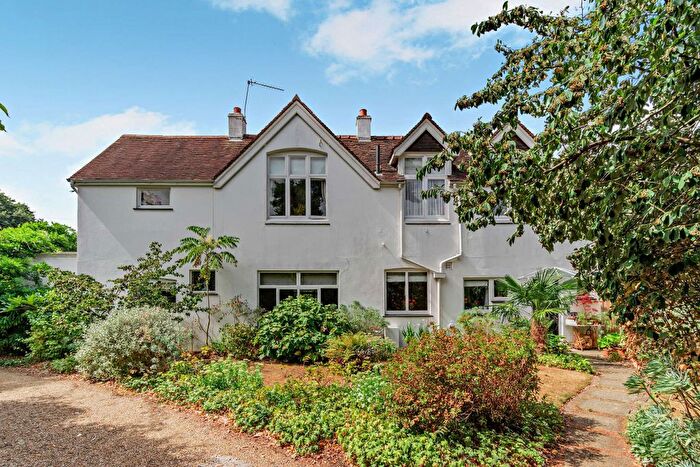 3 Bedroom Detached House For Sale In Park Lane, Sevenoaks, Kent, TN13