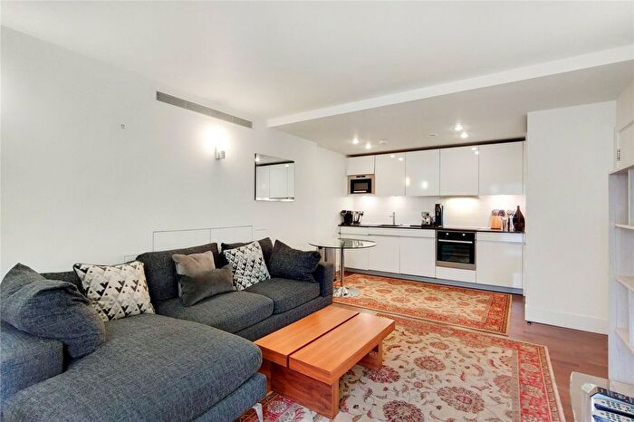 2 Bedroom Flat To Rent In Weymouth Street, Marylebone, London, W1W