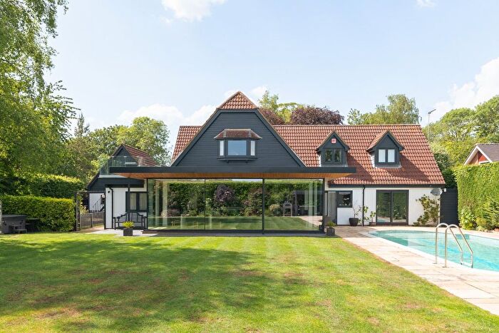5 Bedroom Detached House For Sale In The Knoll, Grendon, Northamptonshire, NN7