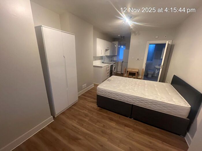 Studio To Rent In Tulse Hill, London, SW2