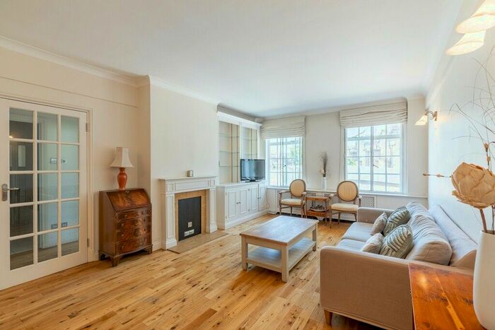 2 Bedroom Flat To Rent In Brompton Road, Knightsbridge, SW3