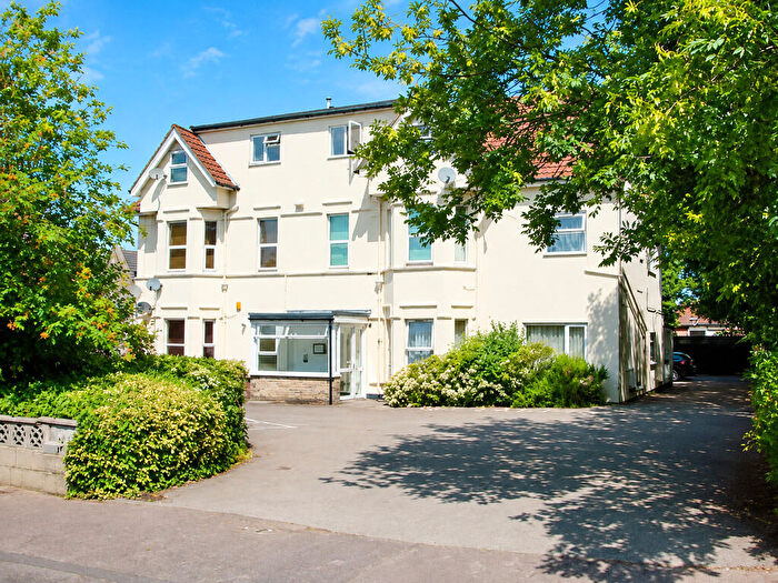 1 Bedroom Flat To Rent In Richmond Park Road, Bournemouth, BH8