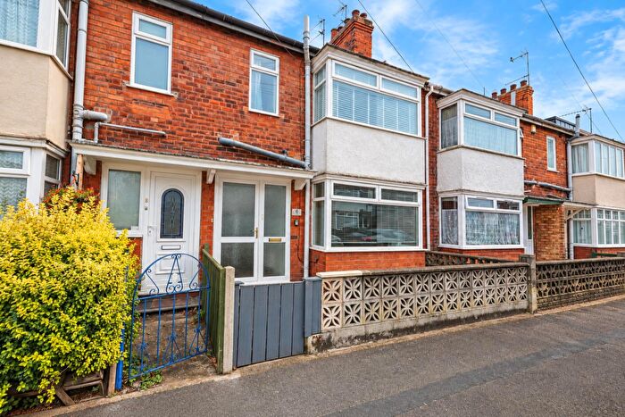 3 Bedroom Terraced House For Sale In Etherington Drive, Hull, HU6