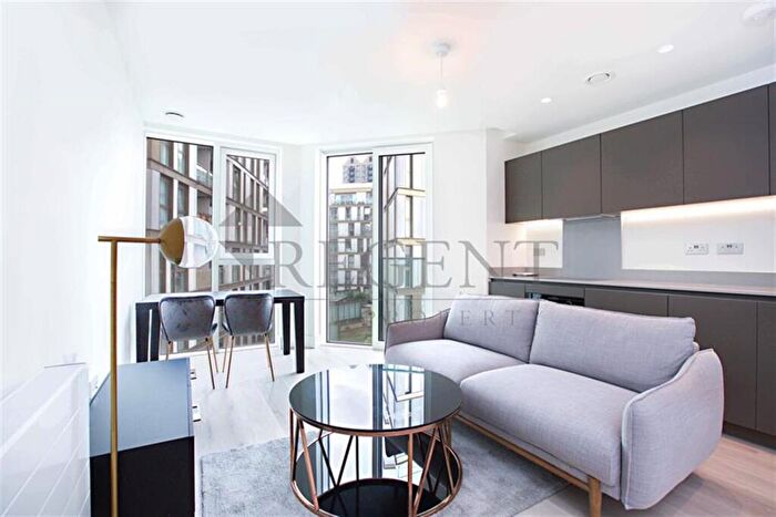 Apartment To Rent In Hale Works Apartments, Daneland Walk, N17