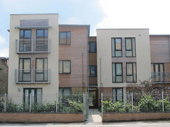 2 Bedroom Apartment To Rent In Cedar Court, West Way, Botley, Oxford, OX2