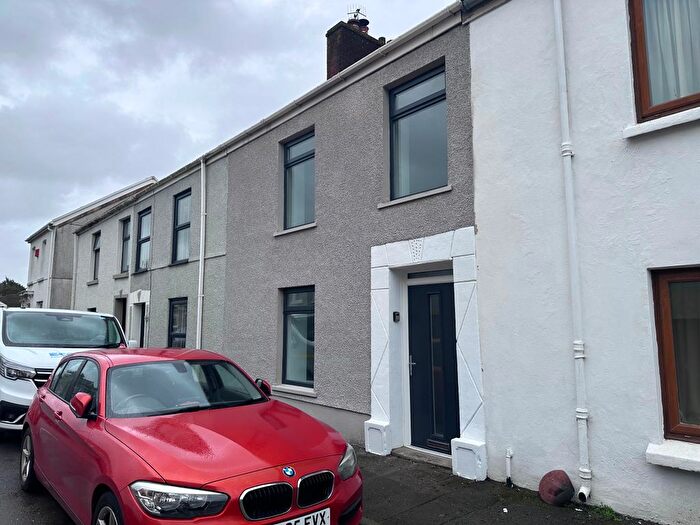 3 Bedroom Terraced House For Sale In New Street, Burry Port, SA16
