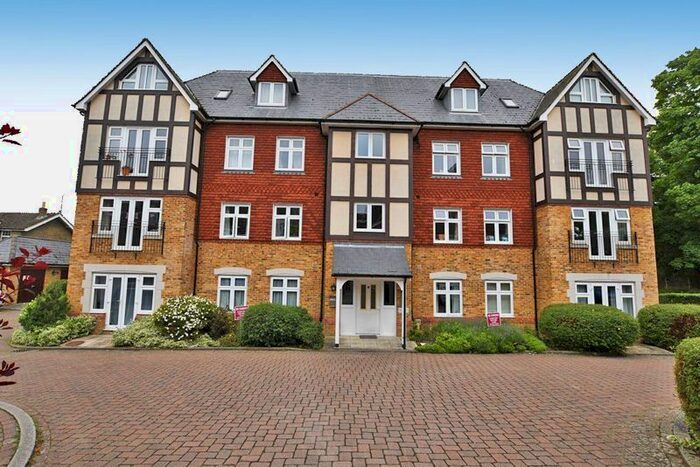 2 Bedroom Flat To Rent In Hazlitt Drive, Maidstone, ME16