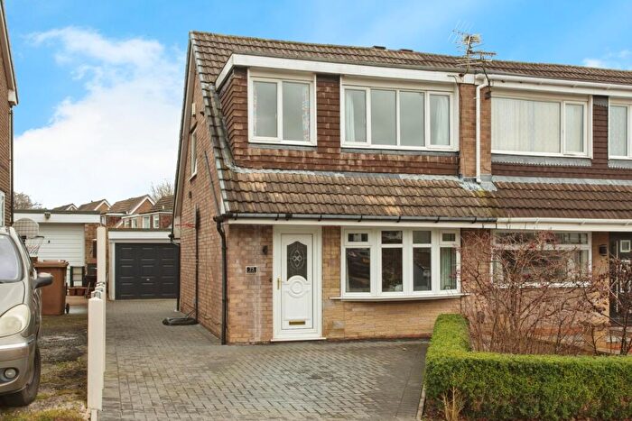 3 Bedroom Semi-Detached House For Sale In Pendle Road, Leyland, Lancashire, PR25