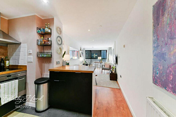 1 Bedroom Flat For Sale In A Boulcott Street, London, E1