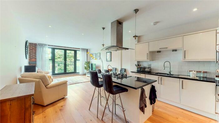 2 Bedroom Apartment To Rent In Liverpool Road, N1