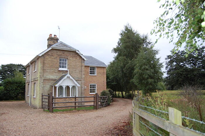 3 Bedroom Detached House To Rent In Colchester Road, Dedham, CO7