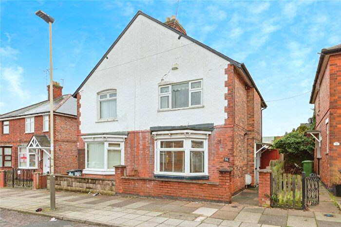 3 Bedroom Semi Detached House For Sale In St. Andrews Road, Leicester, Leicestershire, LE2