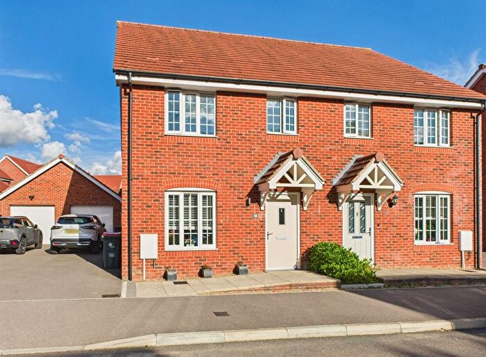 3 Bedroom Semi-Detached House For Sale In Daffodil Crescent, Forgewood, RH10
