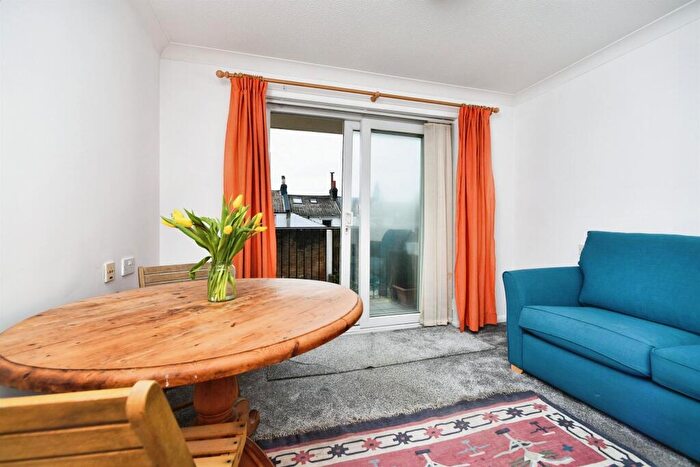 1 Bedroom Flat For Sale In Eastern Road, Brighton, BN2