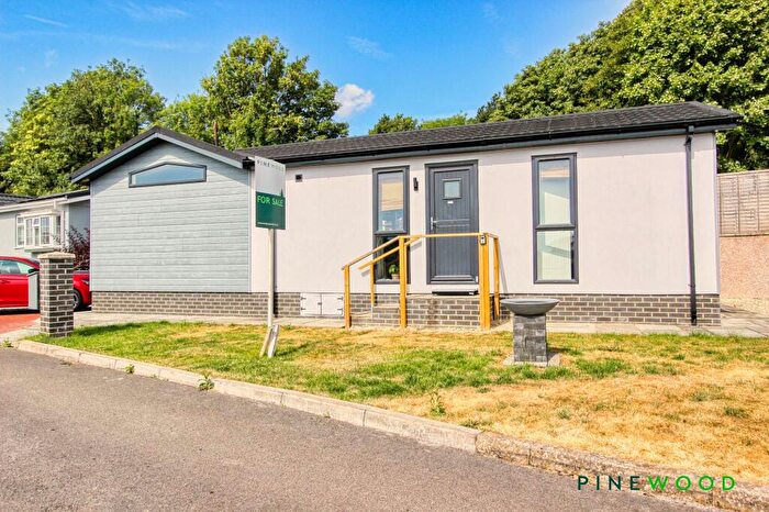 1 Bedroom Detached Bungalow For Sale In Brookfield Park, Mill Lane, Old Tupton, Chesterfield, Derbyshire, S42