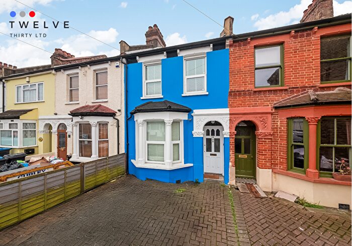 3 Bedroom Terraced House For Sale In Penrith Road, Thornton Heath, CR7