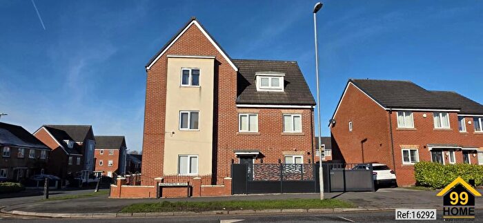 3 Bedroom Semi Detached House For Sale In Windermere Road, Middleton, Manchester, M24