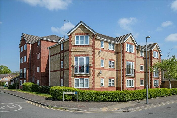 2 Bedroom Flat For Sale In Winery Lane, Kingston Upon Thames, KT1